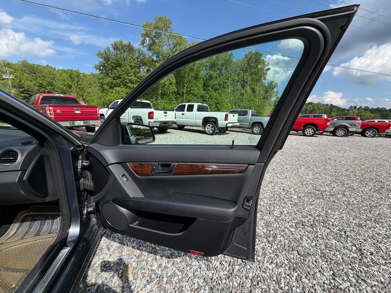 Mercedes-Benz C-Class C250 Luxury Sedan 2014