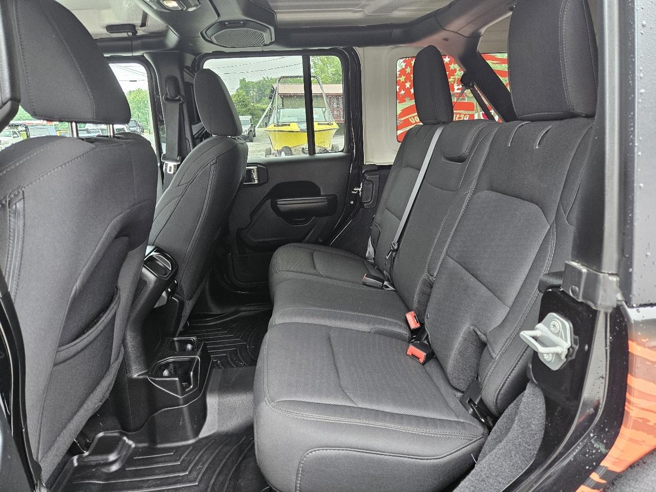 Jeep Wrangler Unlimited Sport 2018