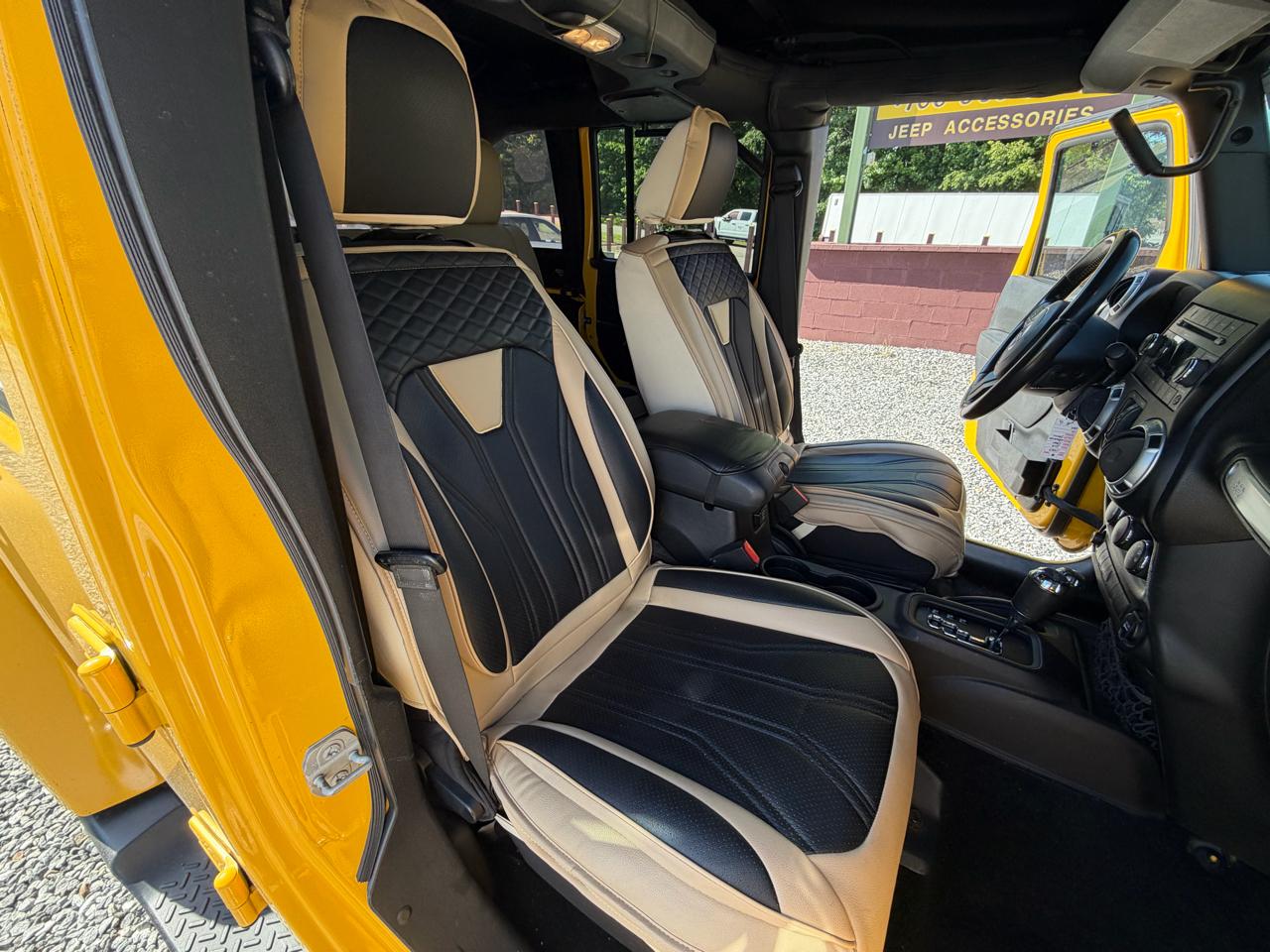 Jeep Wrangler Unlimited Sahara 4WD 2015