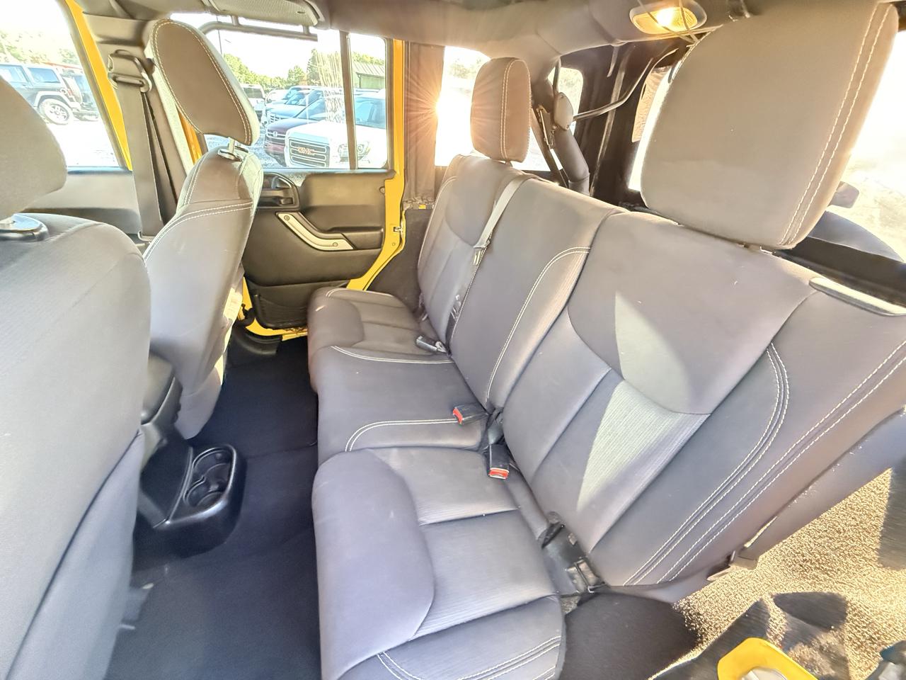 Jeep Wrangler Unlimited Sahara 4WD 2015