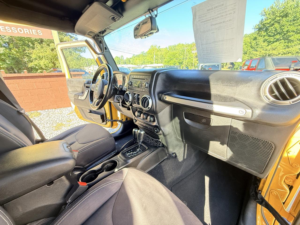 Jeep Wrangler Unlimited Sahara 4WD 2015