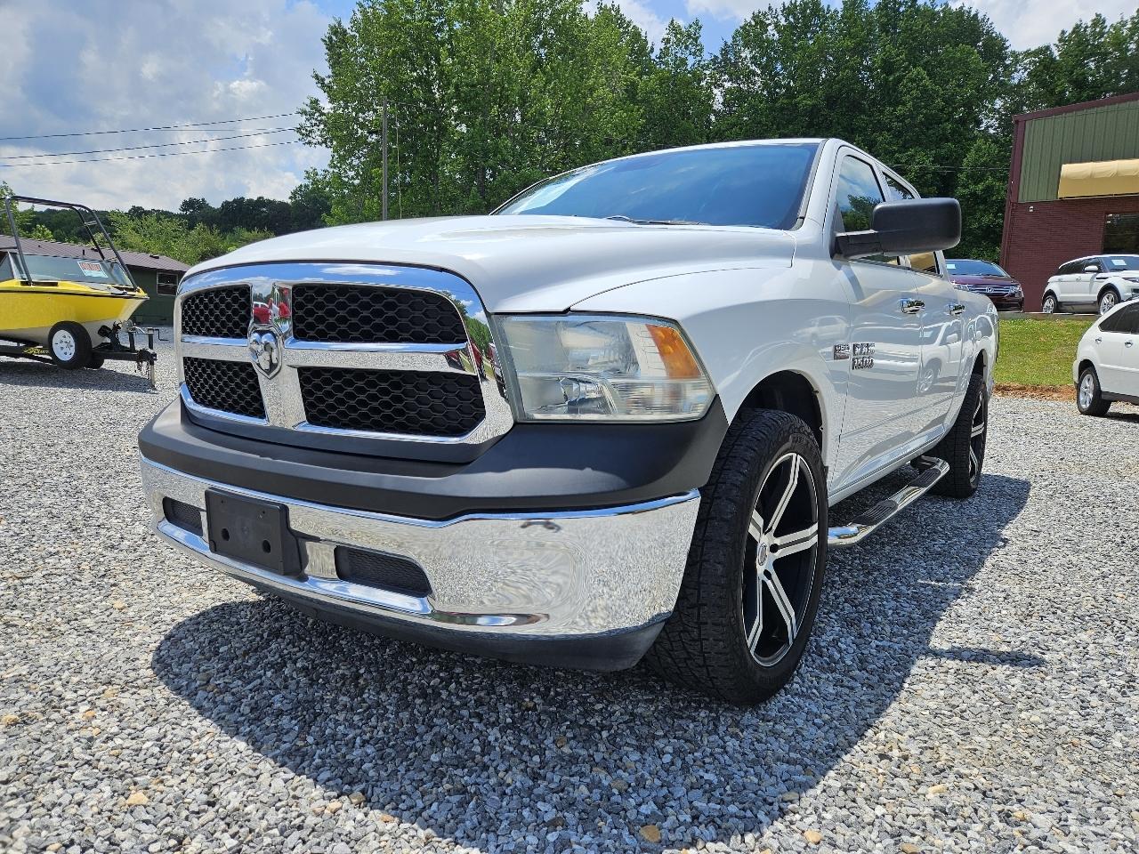 RAM 1500 Tradesman Crew Cab SWB 2WD 2013