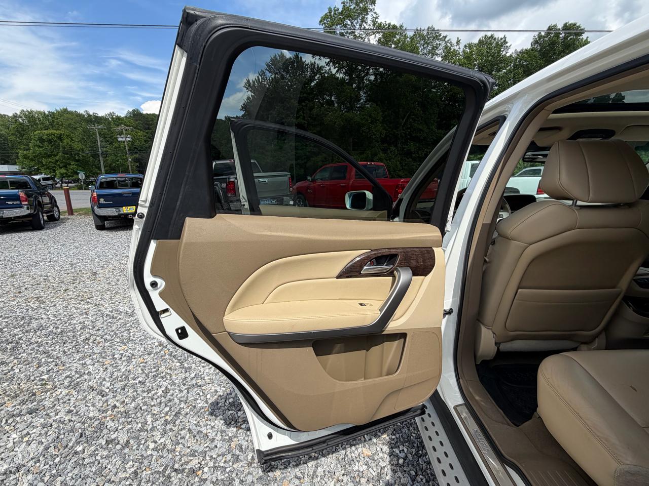 Acura MDX 6-Spd AT w/Tech and Entertainment Package 2012