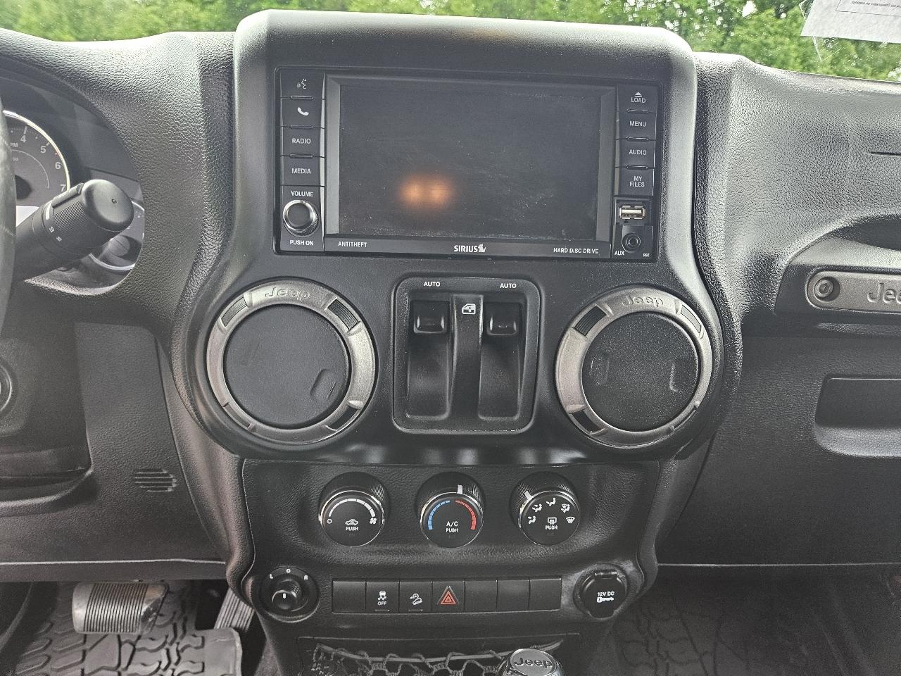 Jeep Wrangler Sport 4WD 2014