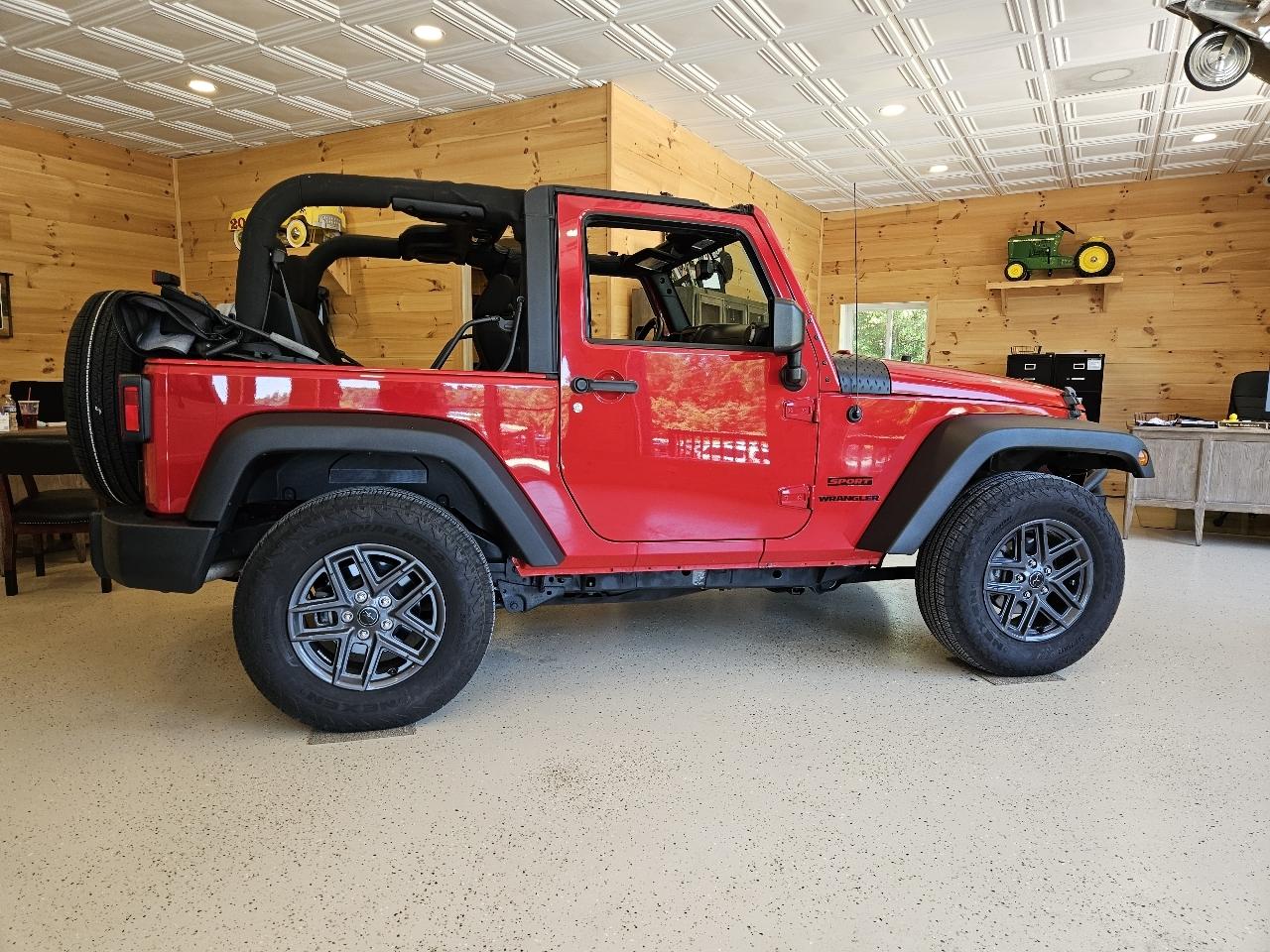 Jeep Wrangler Sport 4WD 2014