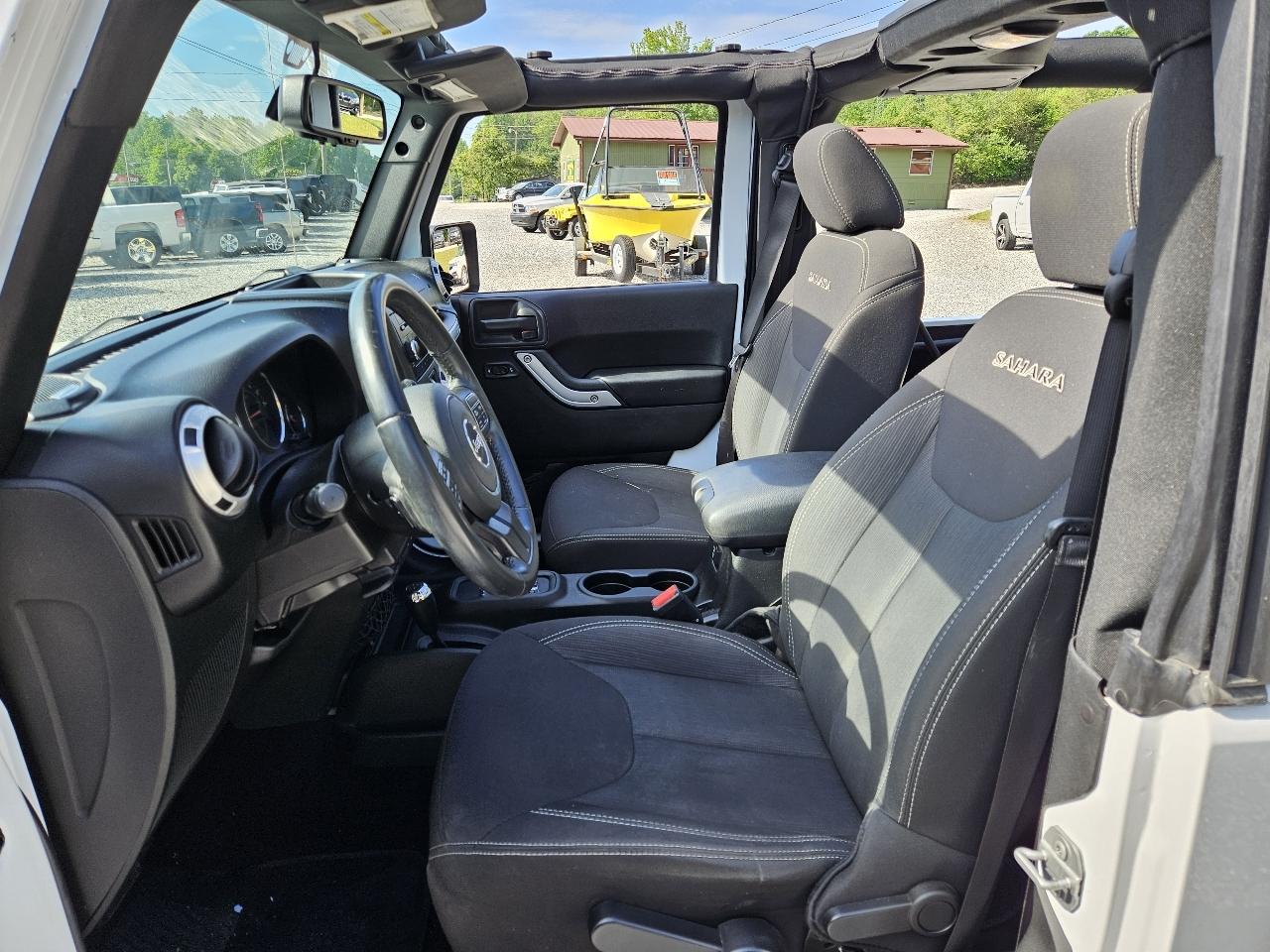 Jeep Wrangler Sahara 4WD 2017