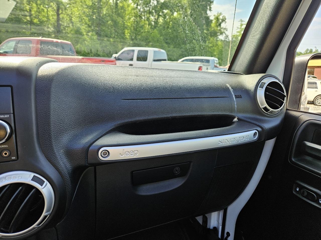 Jeep Wrangler Sahara 4WD 2017