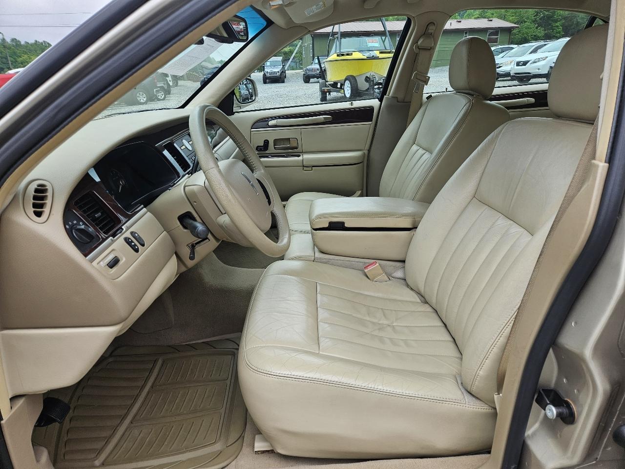 Lincoln Town Car Signature 2007