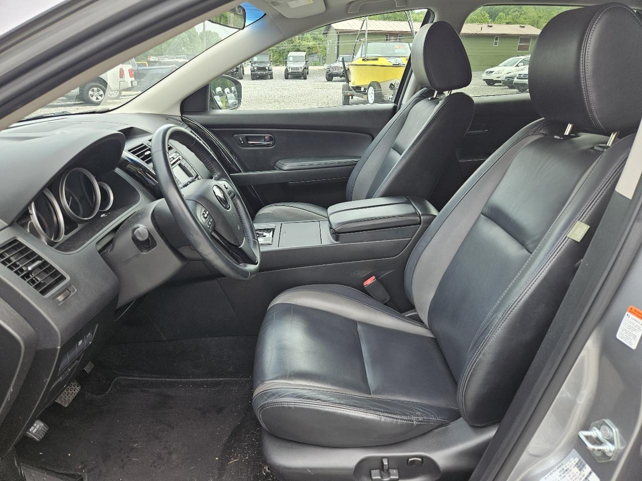 Mazda CX-9 Touring AWD 2011