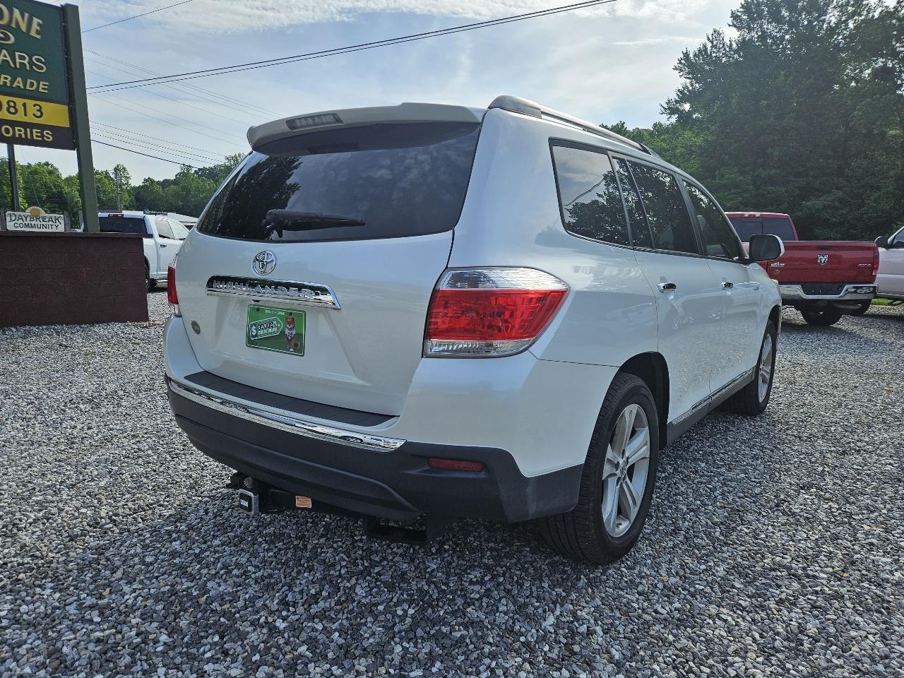 Toyota Highlander Limited 2WD 2013