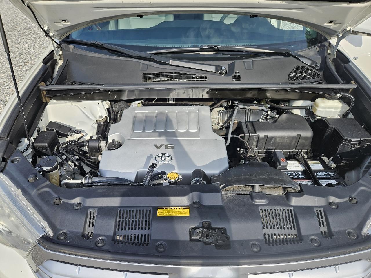 Toyota Highlander Limited 2WD 2013