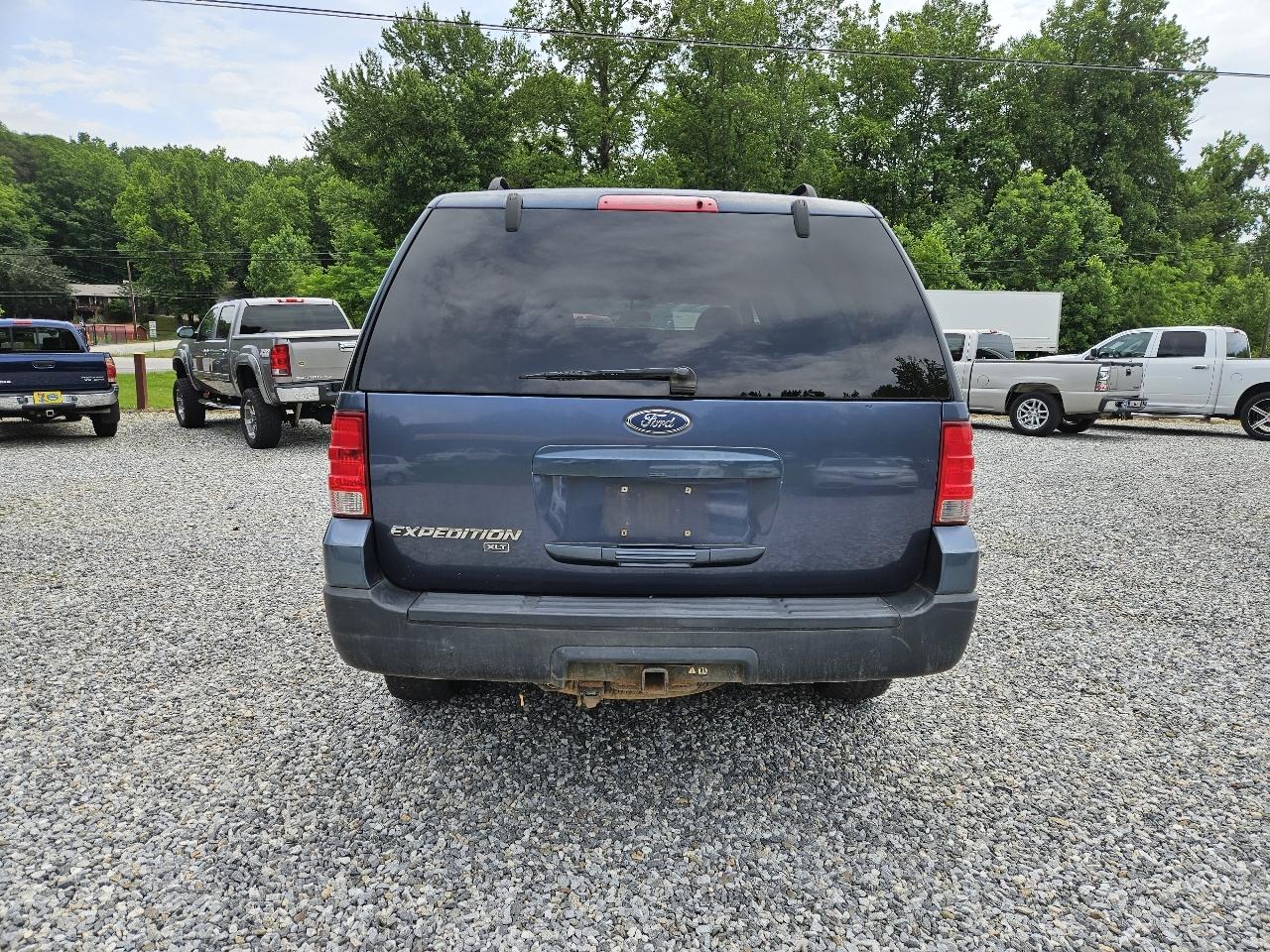 Ford Expedition XLT 2WD 2005