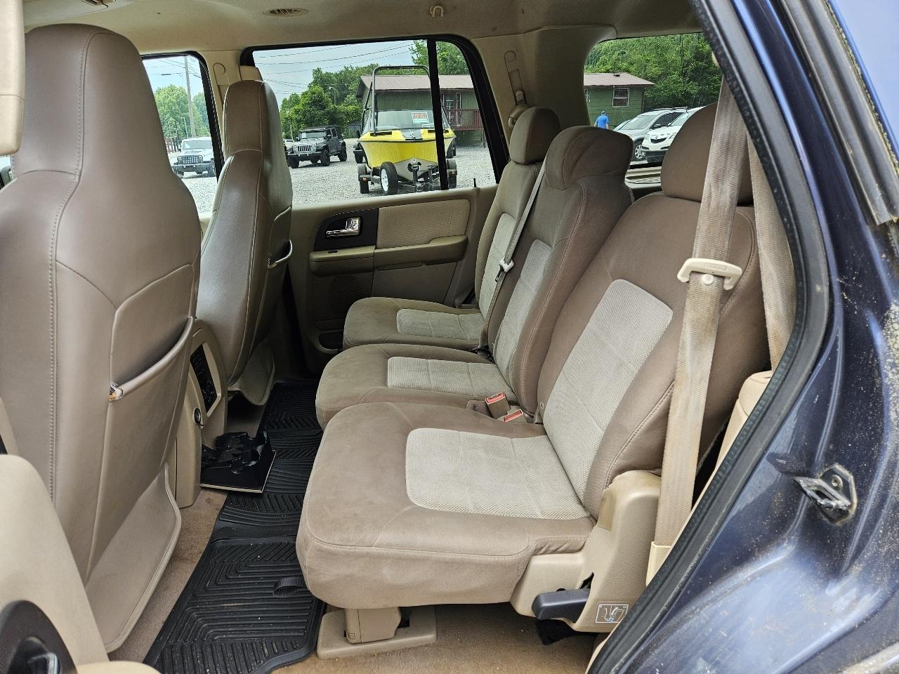 Ford Expedition XLT 2WD 2005