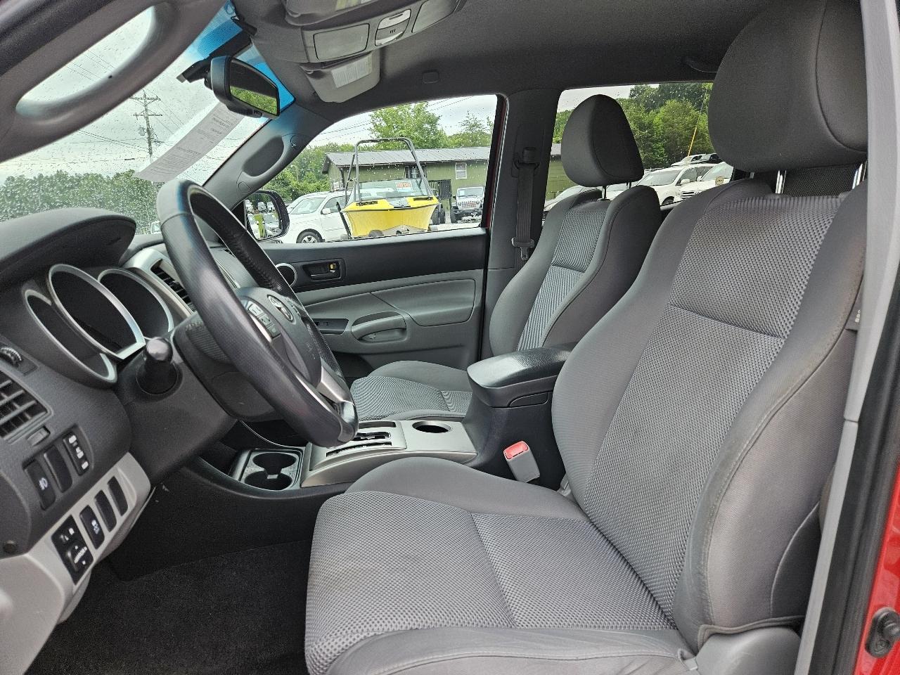 Toyota Tacoma PreRunner Double Cab V6 Auto 2WD 2013