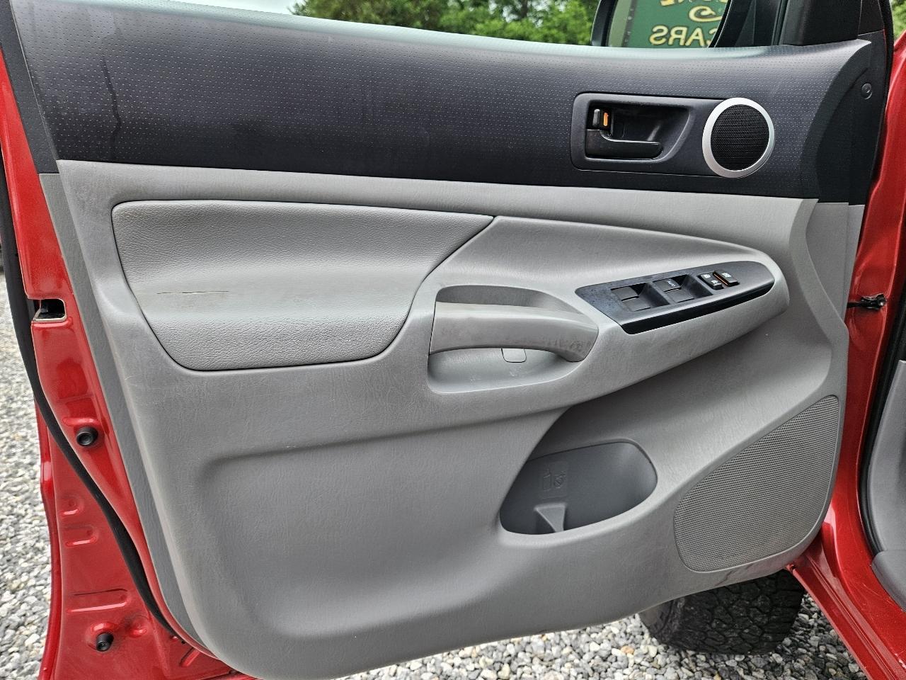 Toyota Tacoma PreRunner Double Cab V6 Auto 2WD 2013