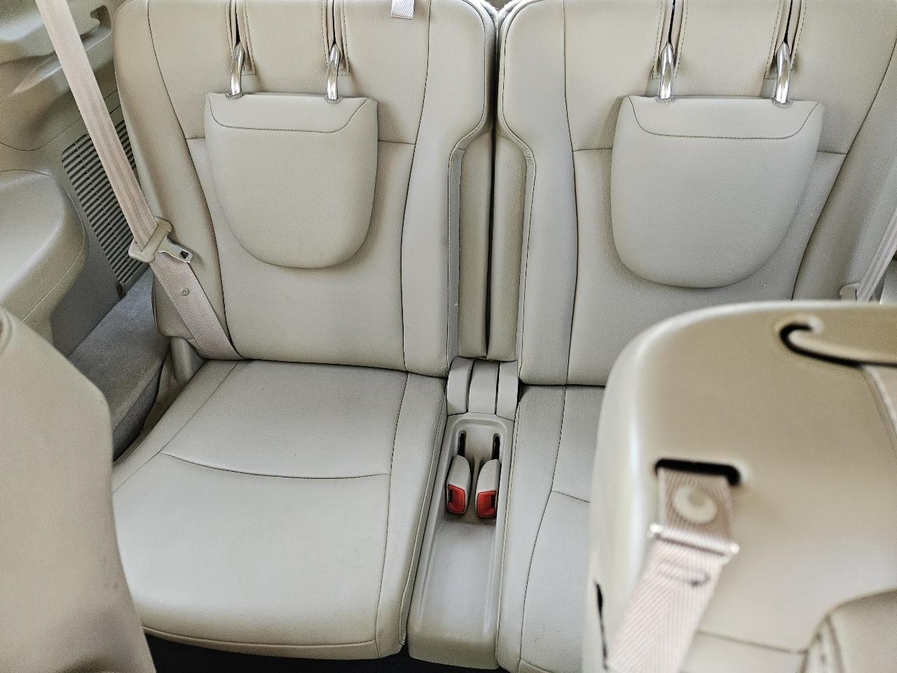 Toyota Highlander Limited 2WD 2012