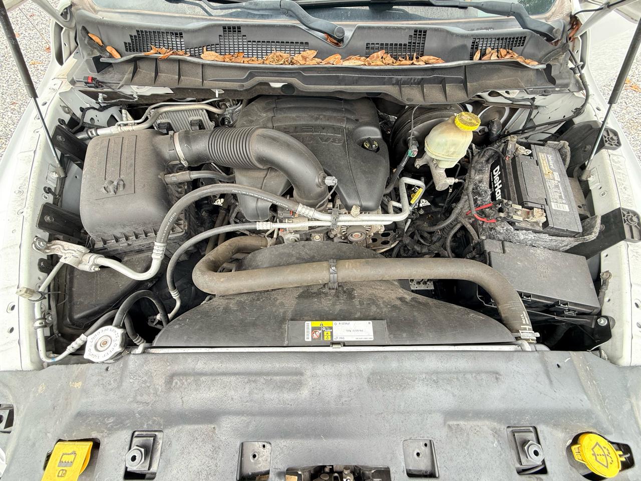 RAM 1500 SLT Crew Cab SWB 4WD 2017