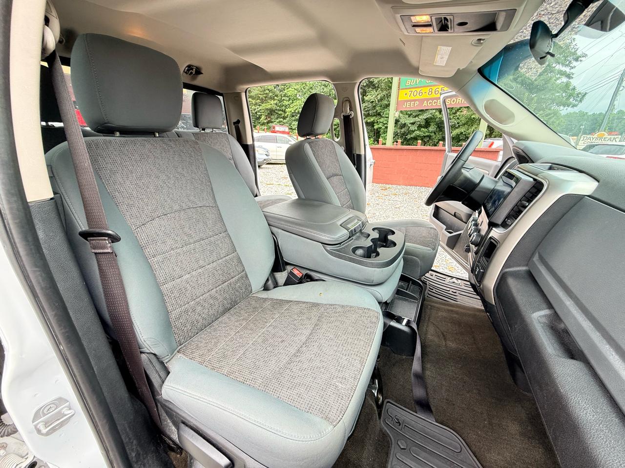 RAM 1500 SLT Crew Cab SWB 4WD 2017