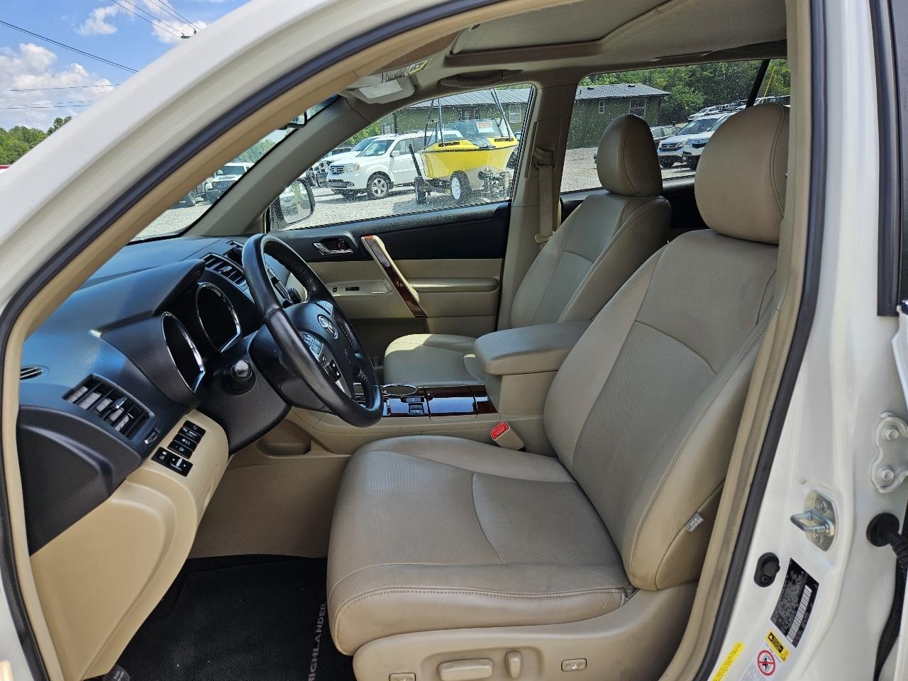 Toyota Highlander Limited 4WD 2013