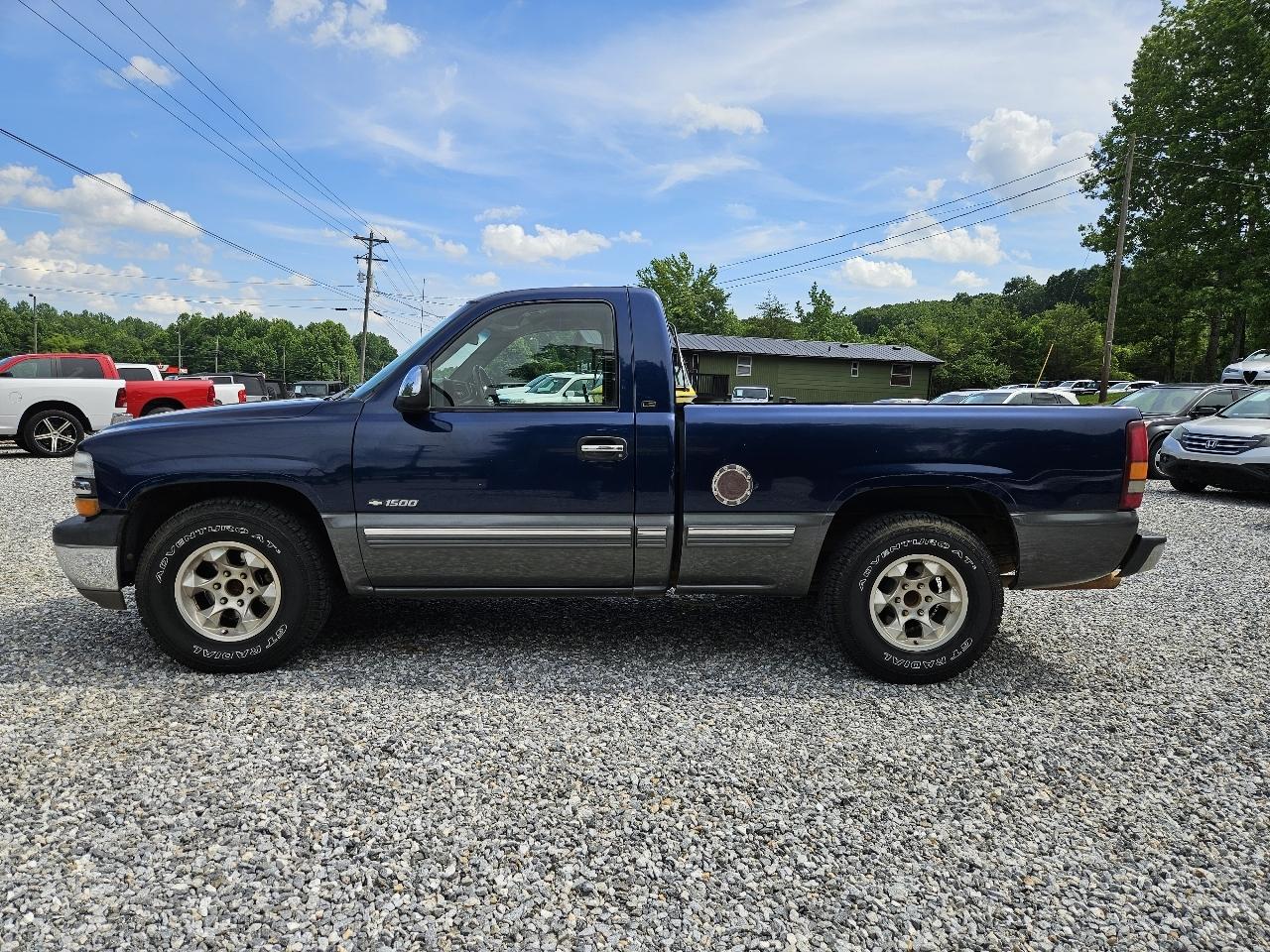 Chevrolet Silverado 1500 Reg. Cab Short Bed 2WD 2000