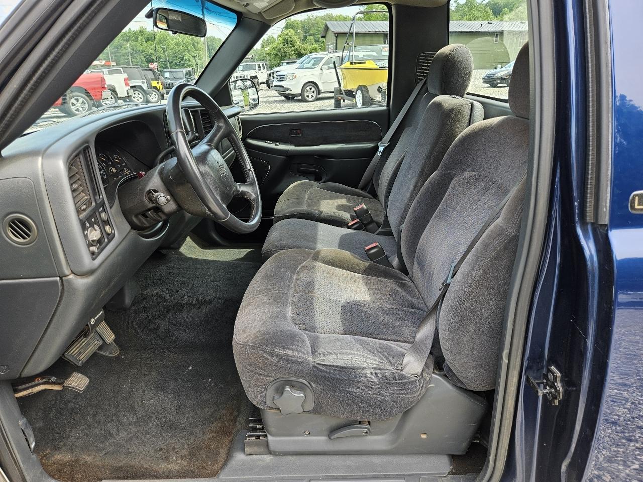 Chevrolet Silverado 1500 Reg. Cab Short Bed 2WD 2000