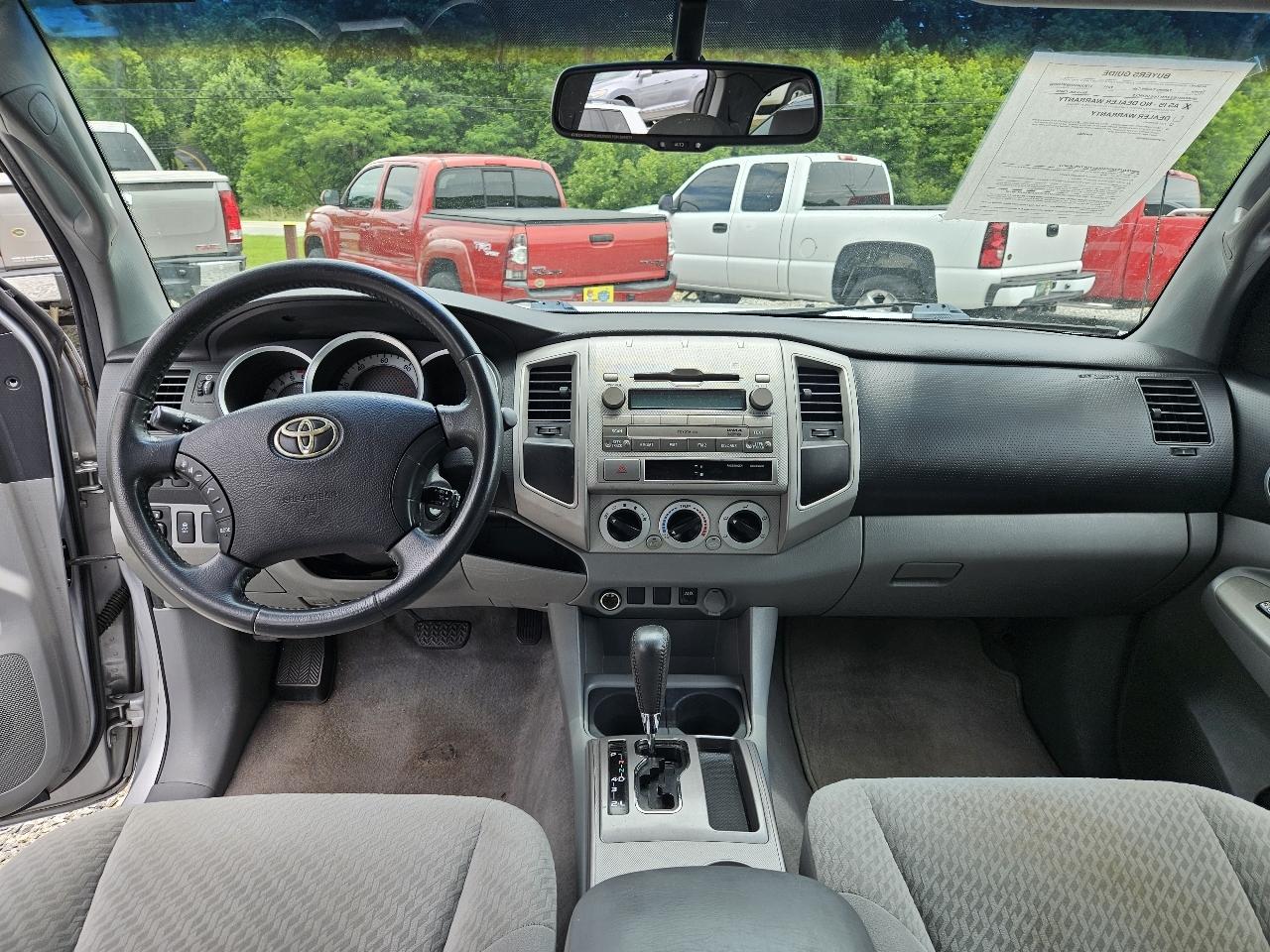 Toyota Tacoma PreRunner Double Cab V6 Auto 2WD 2011