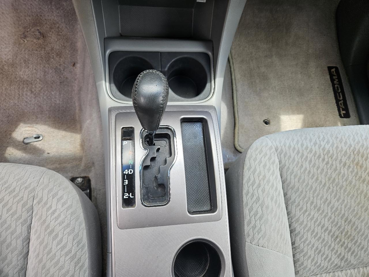 Toyota Tacoma PreRunner Double Cab V6 Auto 2WD 2011