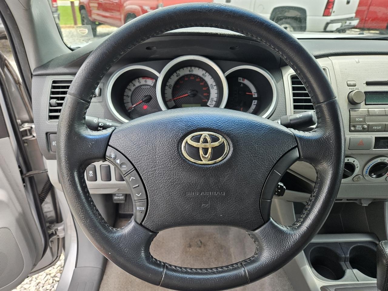 Toyota Tacoma PreRunner Double Cab V6 Auto 2WD 2011