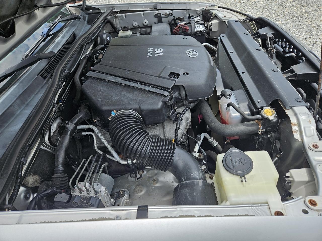Toyota Tacoma PreRunner Double Cab V6 Auto 2WD 2011