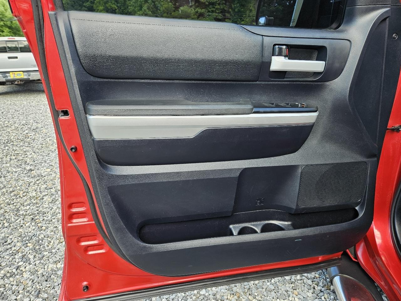 Toyota Tundra SR5 5.7L V8 Double Cab 2WD 2014