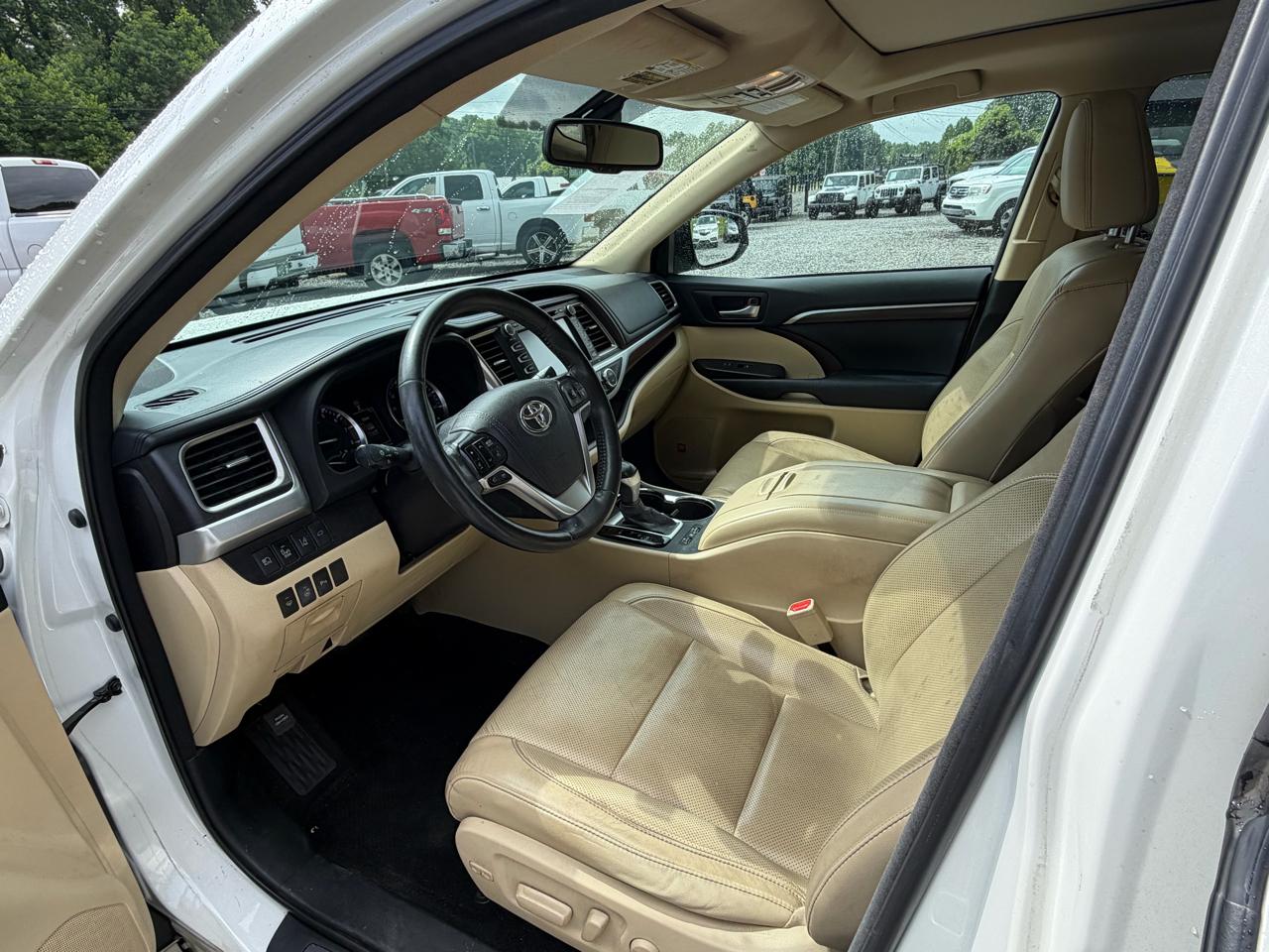 Toyota Highlander Limited FWD V6 2015