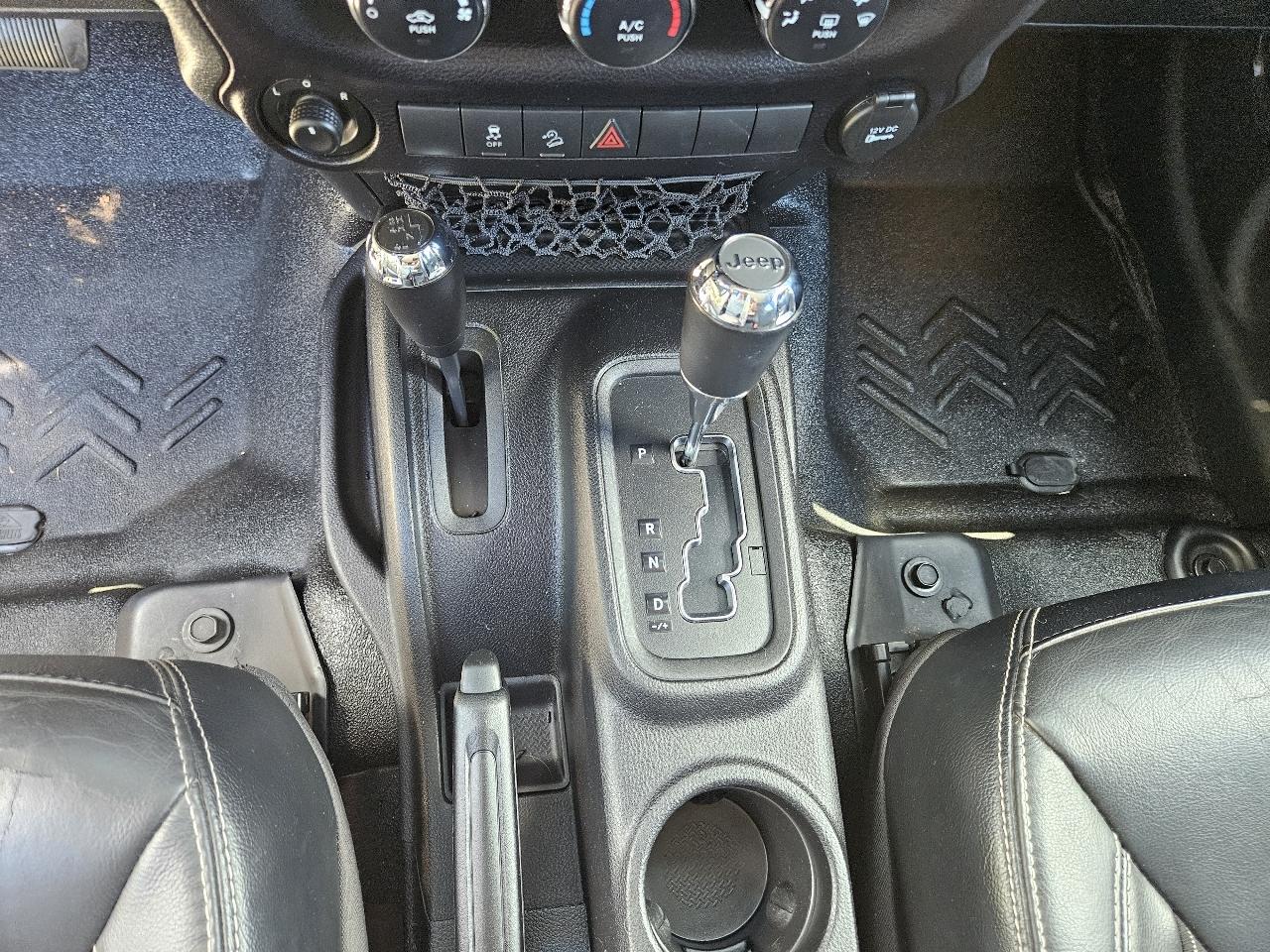 Jeep Wrangler Unlimited Freedom 4x4 2015
