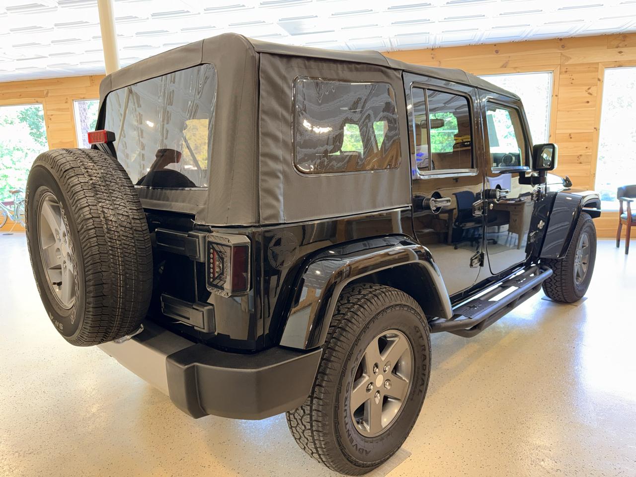 Jeep Wrangler Unlimited Freedom 4x4 2015