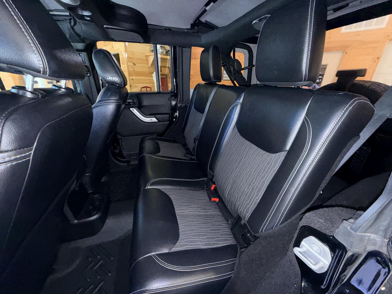 Jeep Wrangler Unlimited Freedom 4x4 2015