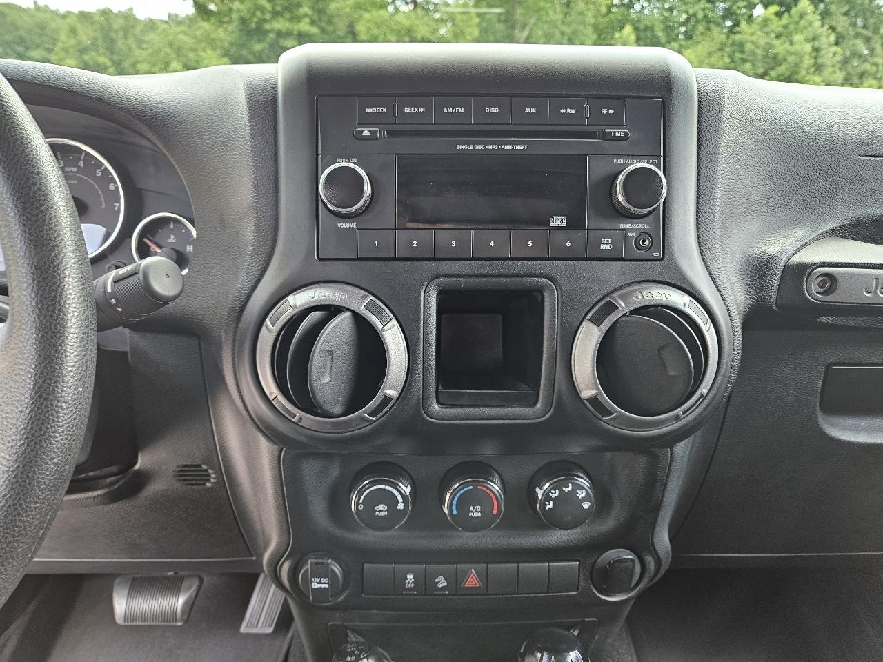 Jeep Wrangler Sport 4WD 2015
