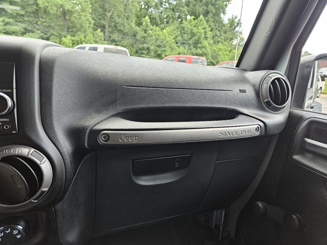 Jeep Wrangler Sport 4WD 2015