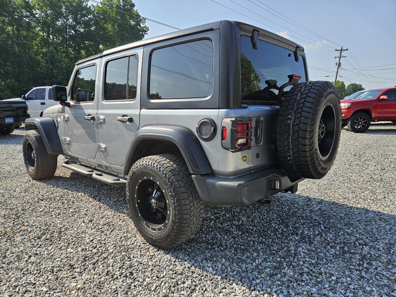 Jeep Wrangler Unlimited Sport 2018