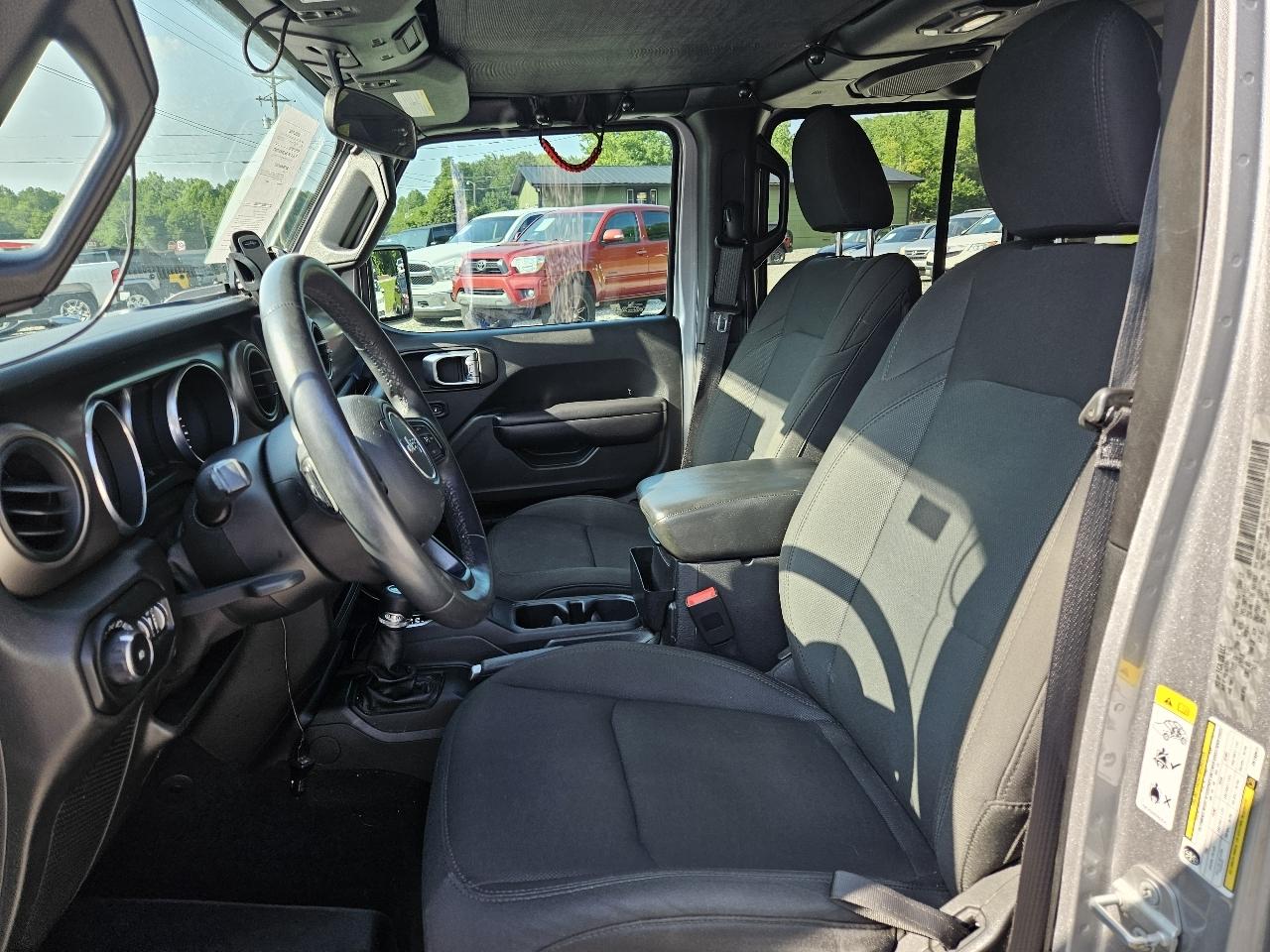 Jeep Wrangler Unlimited Sport 2018