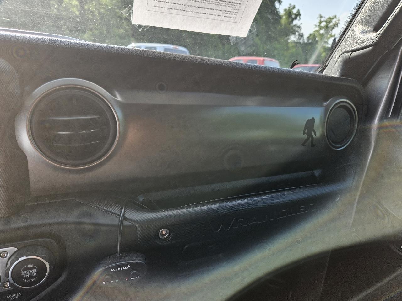 Jeep Wrangler Unlimited Sport 2018