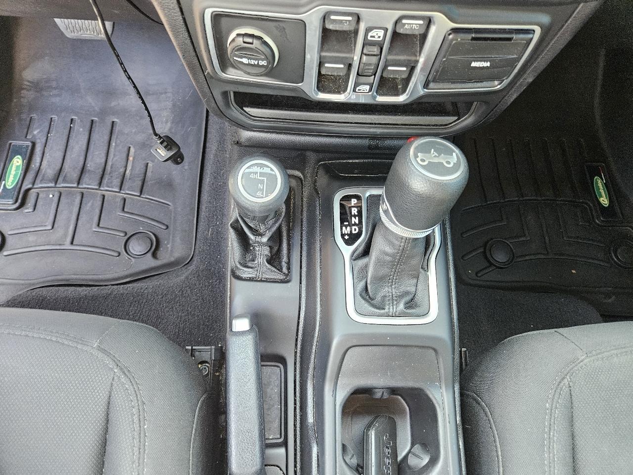 Jeep Wrangler Unlimited Sport 2018