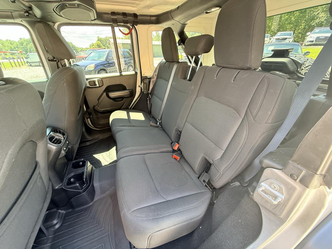 Jeep Wrangler Unlimited Sport 2018