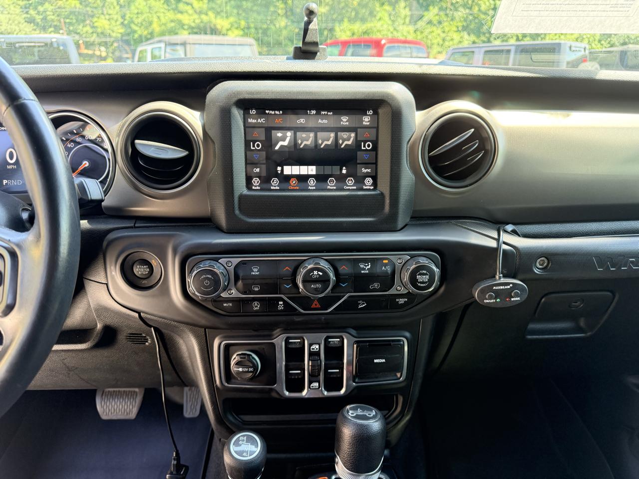 Jeep Wrangler Unlimited Sport 2018