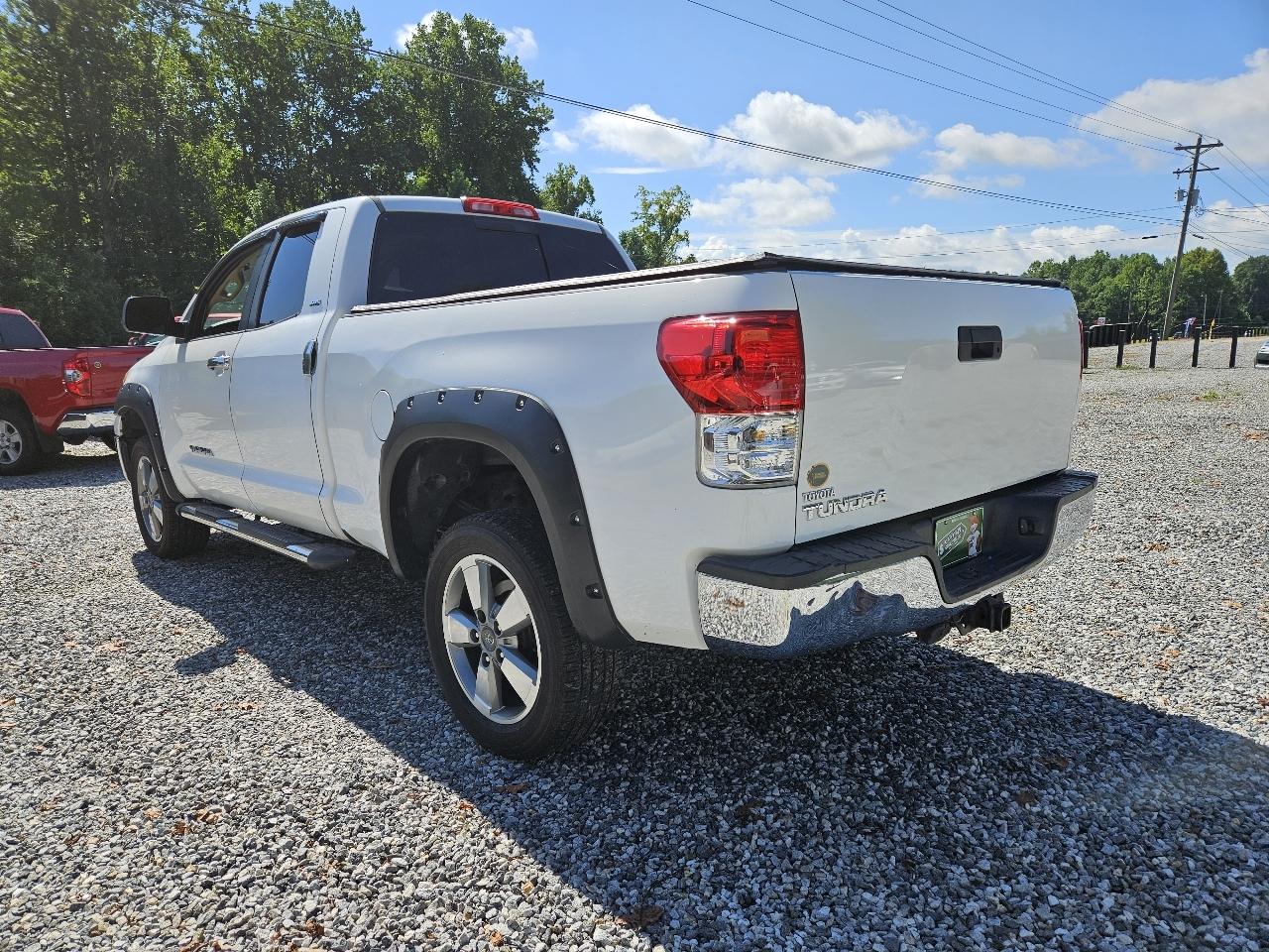 Toyota Tundra Tundra-Grade Double Cab 4.6L 2WD 2011