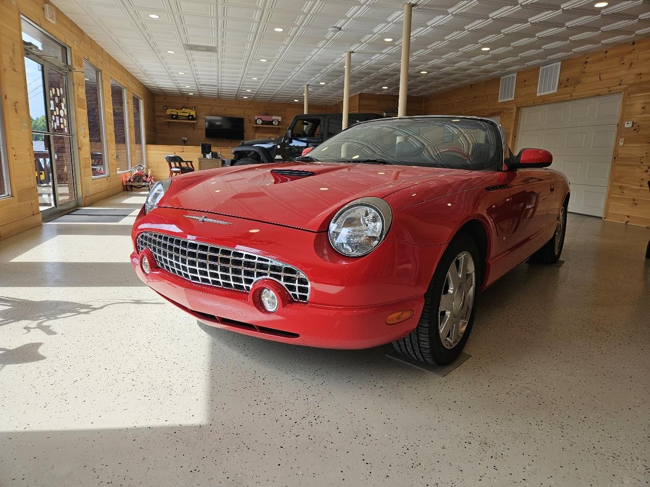 Ford Thunderbird Deluxe 2004