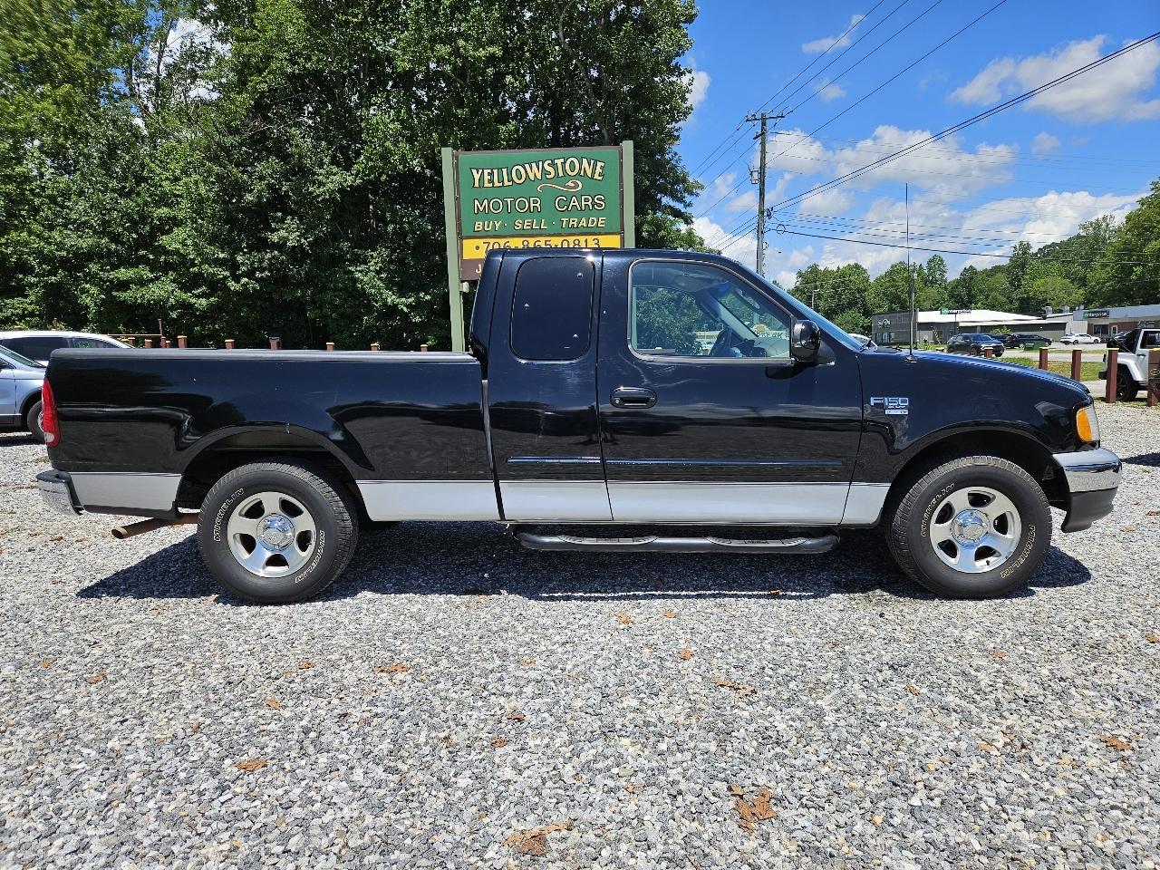 Ford F-150 XL SuperCab Short Bed 2WD 2002