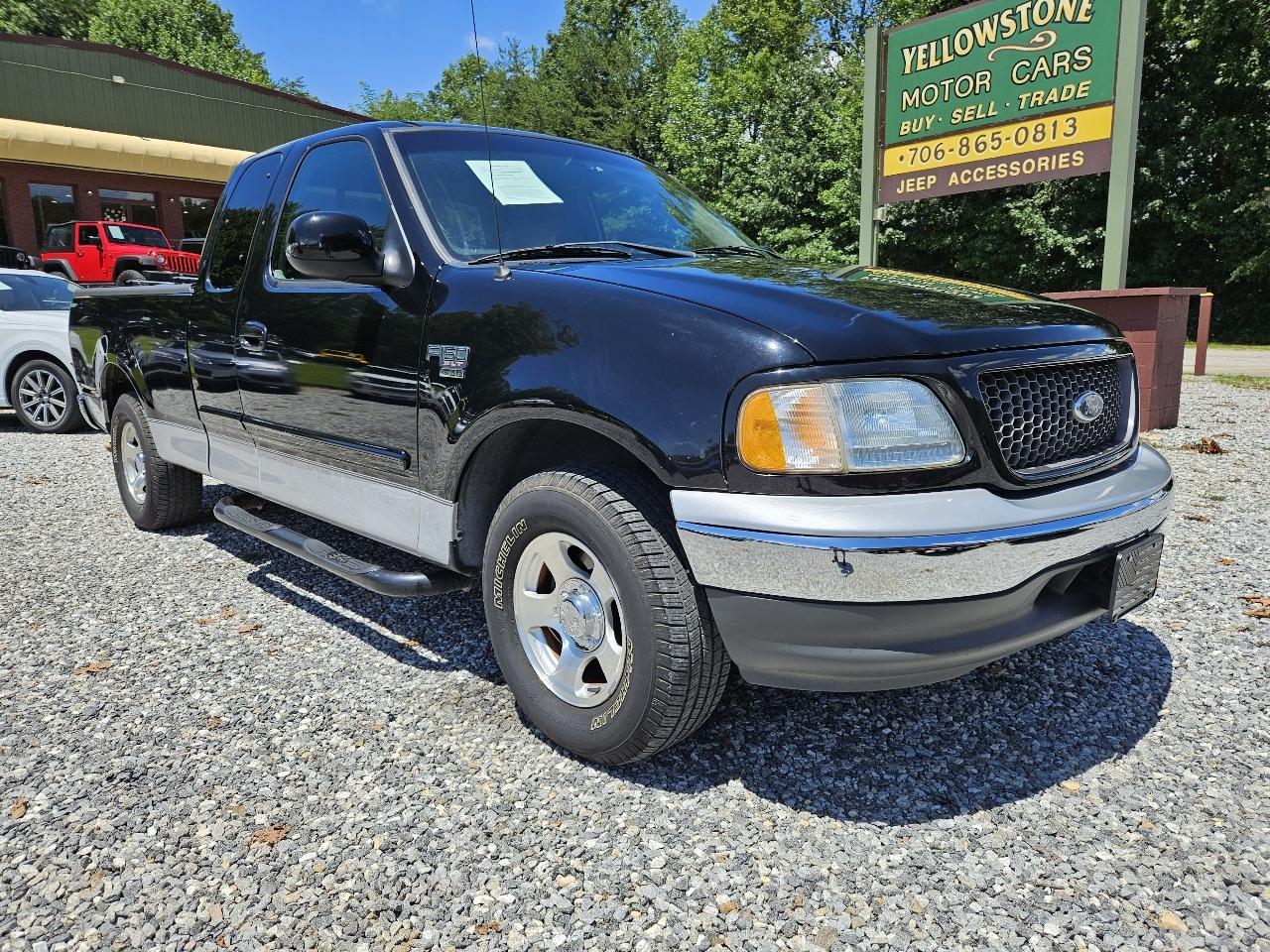 Ford F-150 XL SuperCab Short Bed 2WD 2002