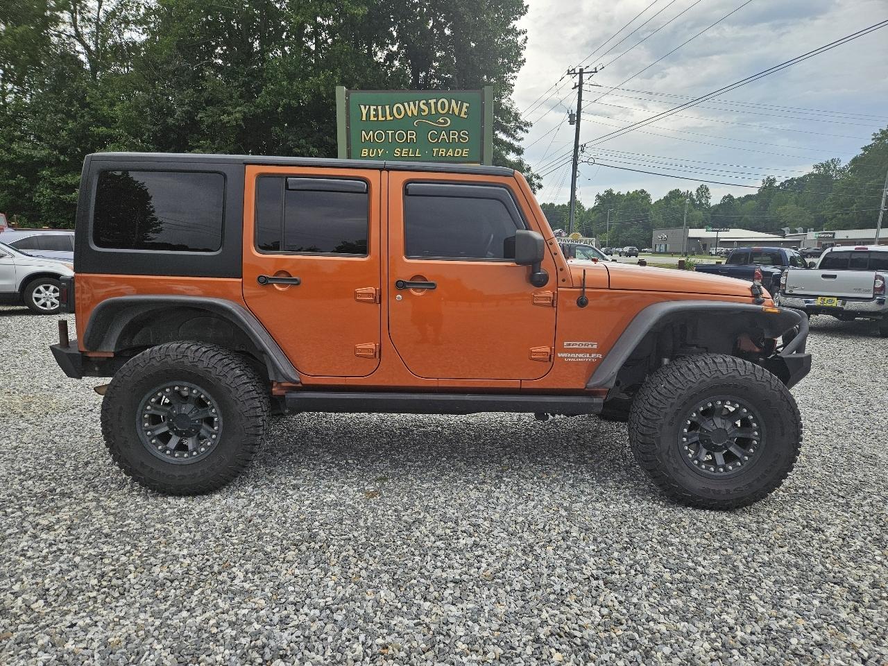 Jeep Wrangler Unlimited Sport 4WD 2011