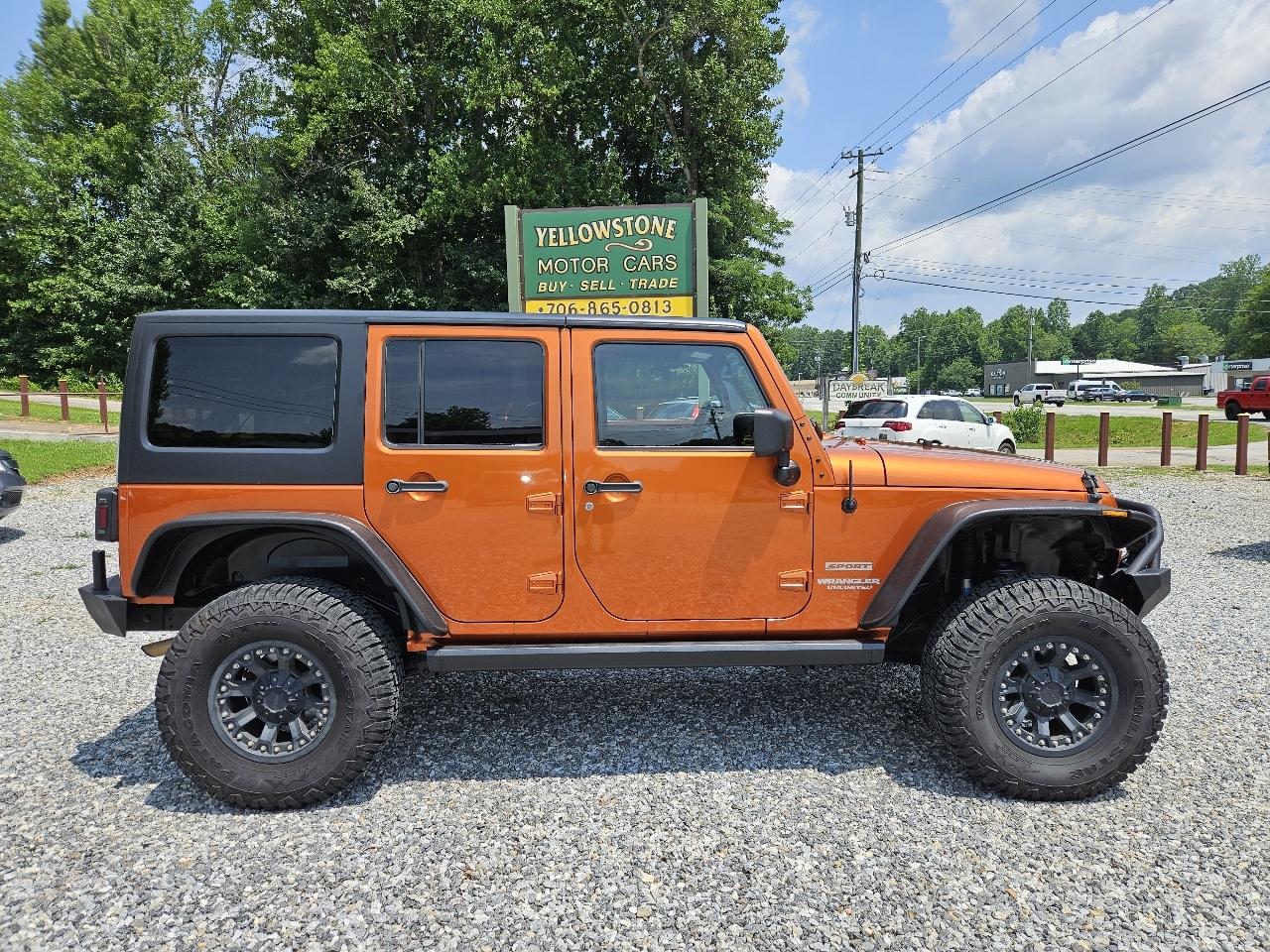 Jeep Wrangler Unlimited Sport 4WD 2011
