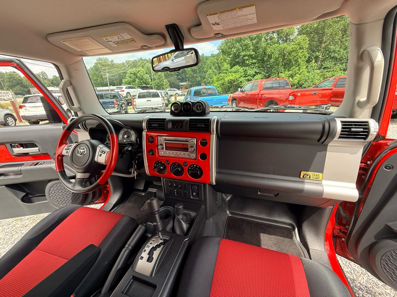 Toyota FJ Cruiser 4WD MT 2012