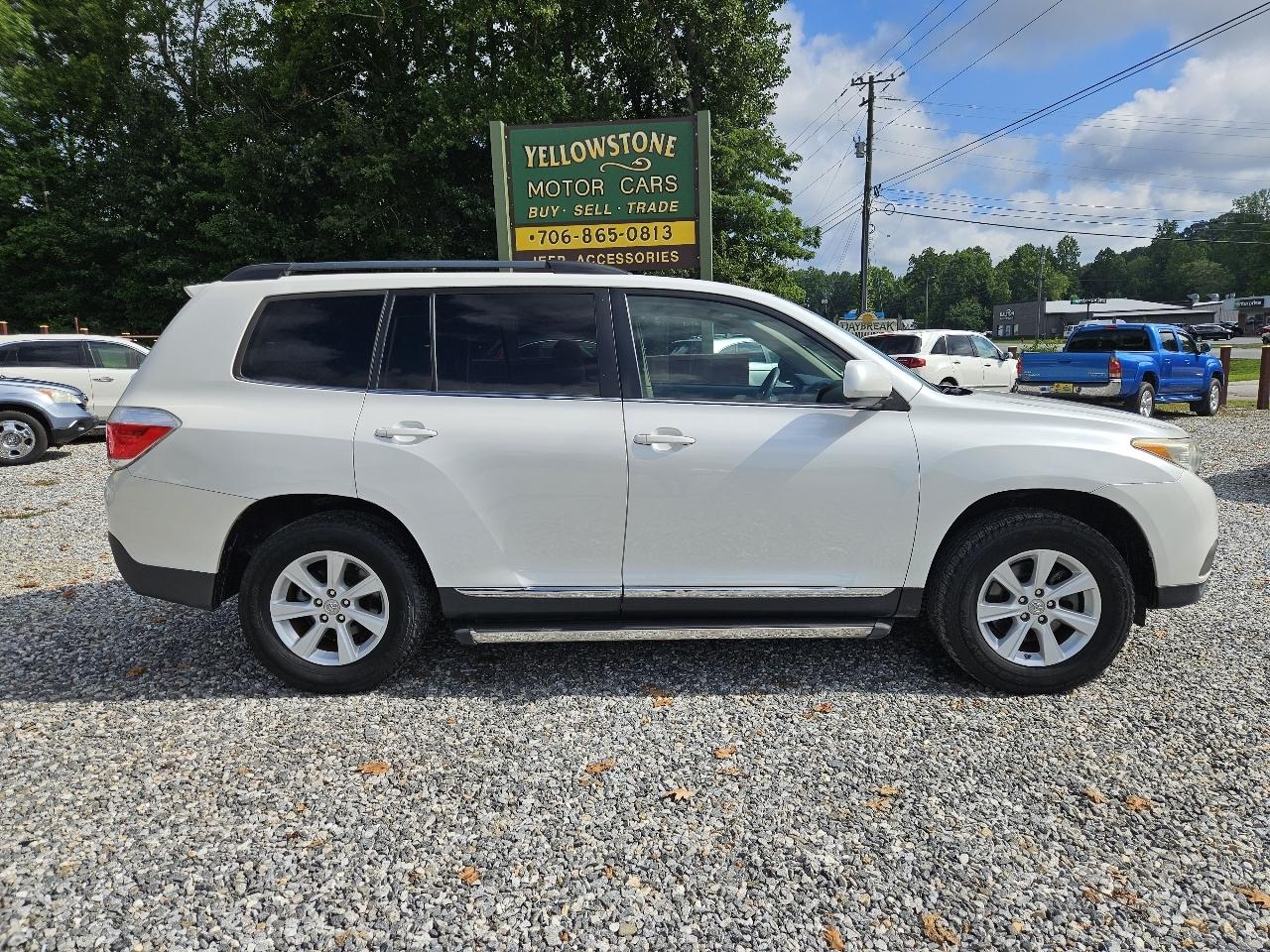 Toyota Highlander Base 2WD I4 2013